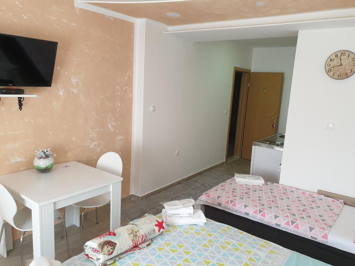 Mango Apartments เทรบินเย ภายนอก รูปภาพ