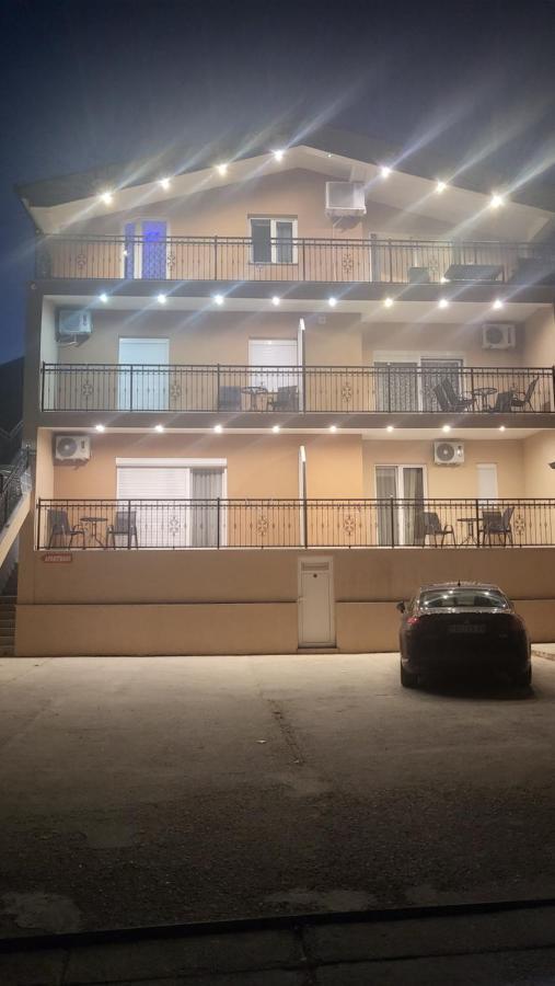 Mango Apartments เทรบินเย ภายนอก รูปภาพ