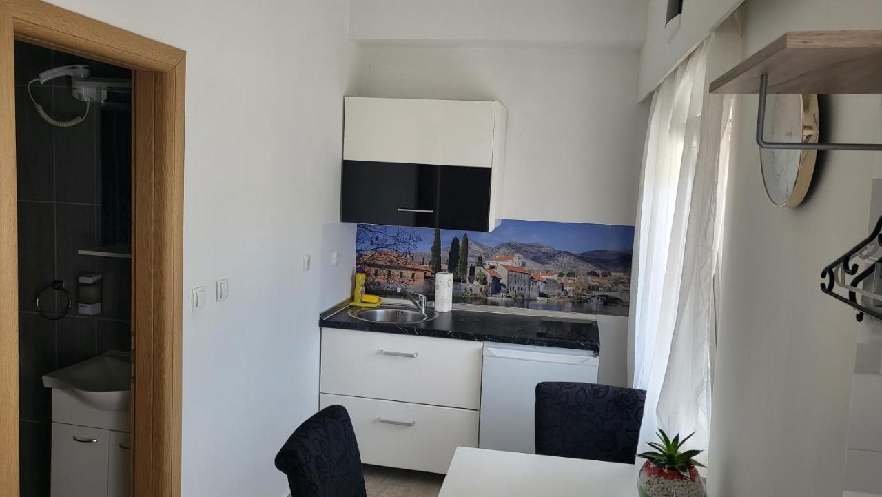 Mango Apartments เทรบินเย ภายนอก รูปภาพ